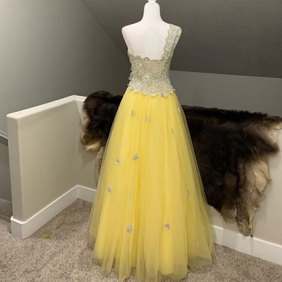 Stunning Floral Lace One Shoulder Party Dress, Rhinestones Ball Gown - Picture 10 of 15